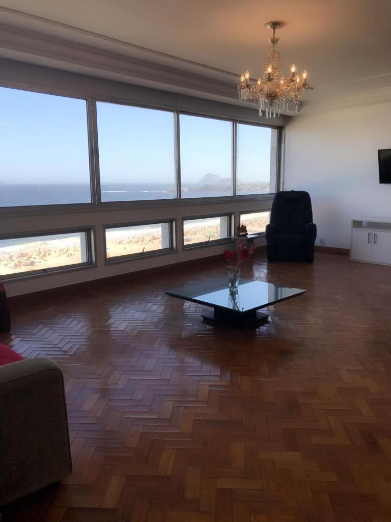 Copacabana Ocean View * Rio de Janeiro